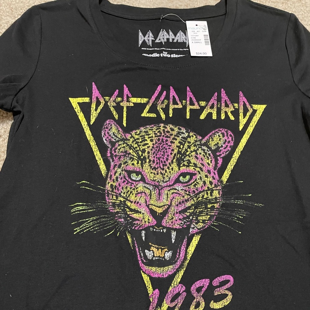 Tshirt XS NWT